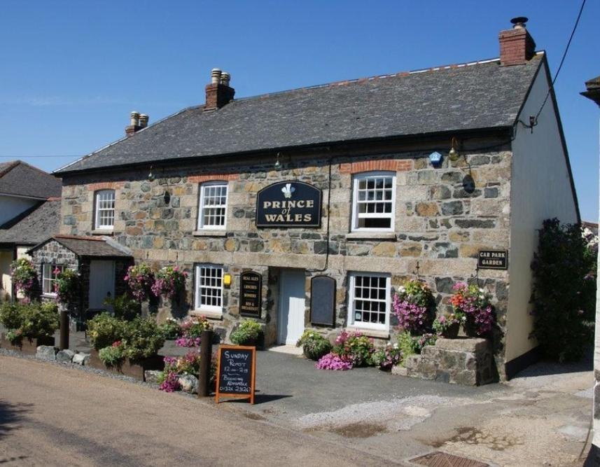 The Prince Of Wales ヘルストン エクステリア 写真